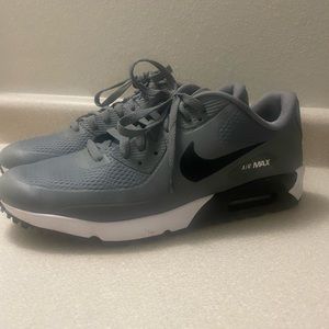 Shoes for Golf; Not regular Air Max